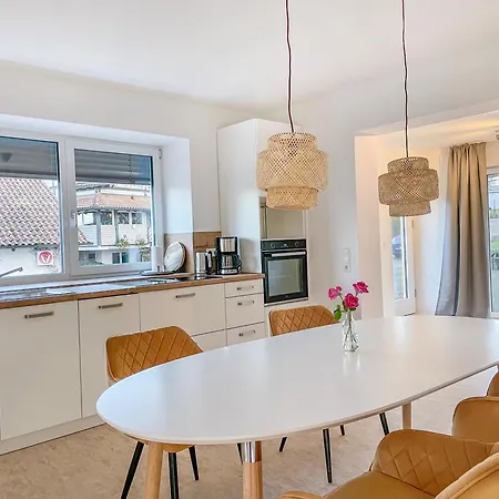 Alb-suite Family Friendly Premium 2br
