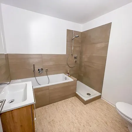 Alb-suite Family Friendly Premium 2br Lägenhet Balingen